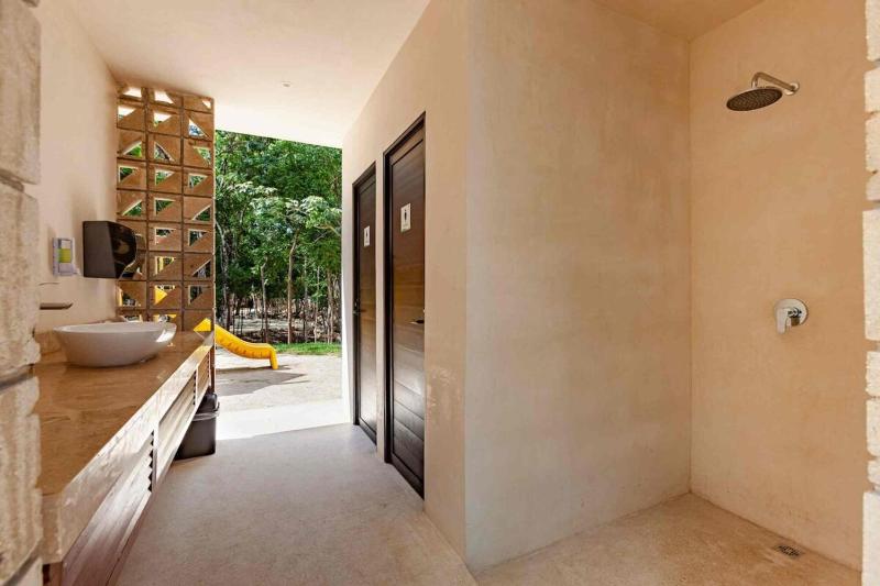 3BR Oasis: Poolside Gym Near Beach & Xcaret - image 50