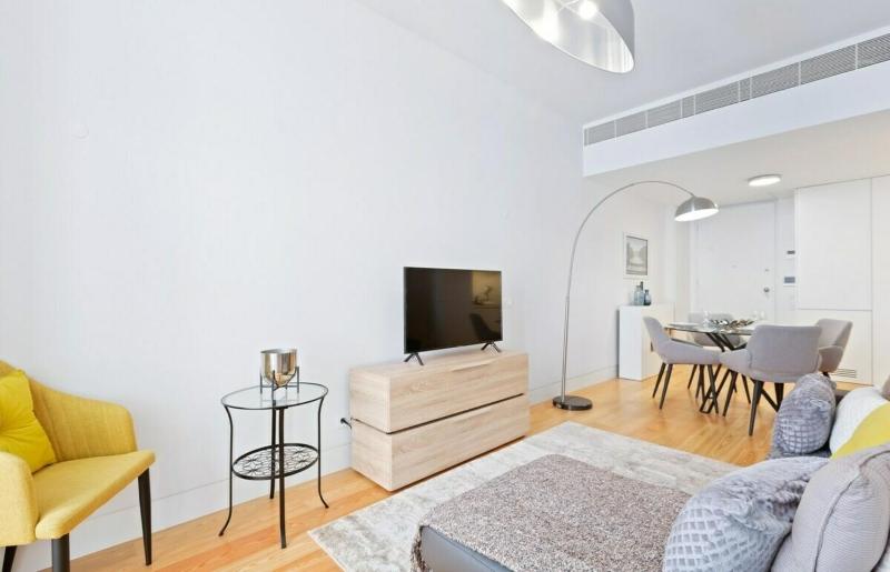 Spacious 1 Bedroom Apartment near Baixa - image 4