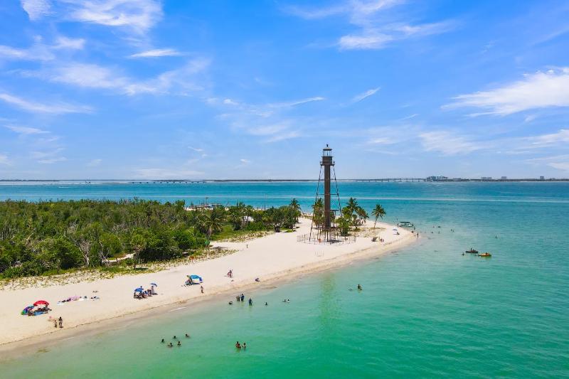 Lighthouse Resort & Club - image 19