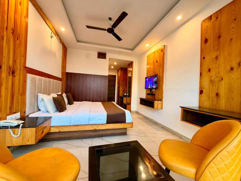 Pine View Luxury Resort With Mountain View & Premium Rooms Mussoorie - image 40