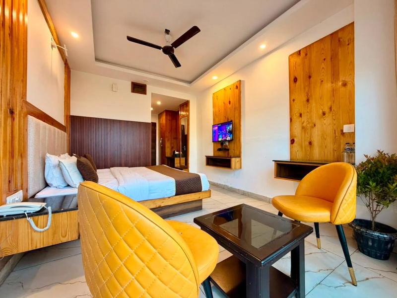 Pine View Luxury Resort With Mountain View & Premium Rooms Mussoorie - image 37