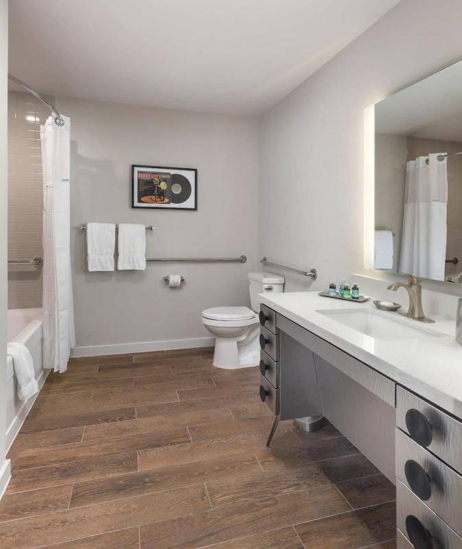 Wyndham Austin Resort- 2BR- access to resort - image 39