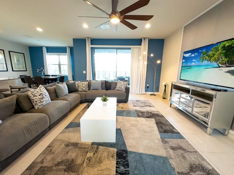 Villa Near Disney Themed Luxury 5Bd with Pool - image 34