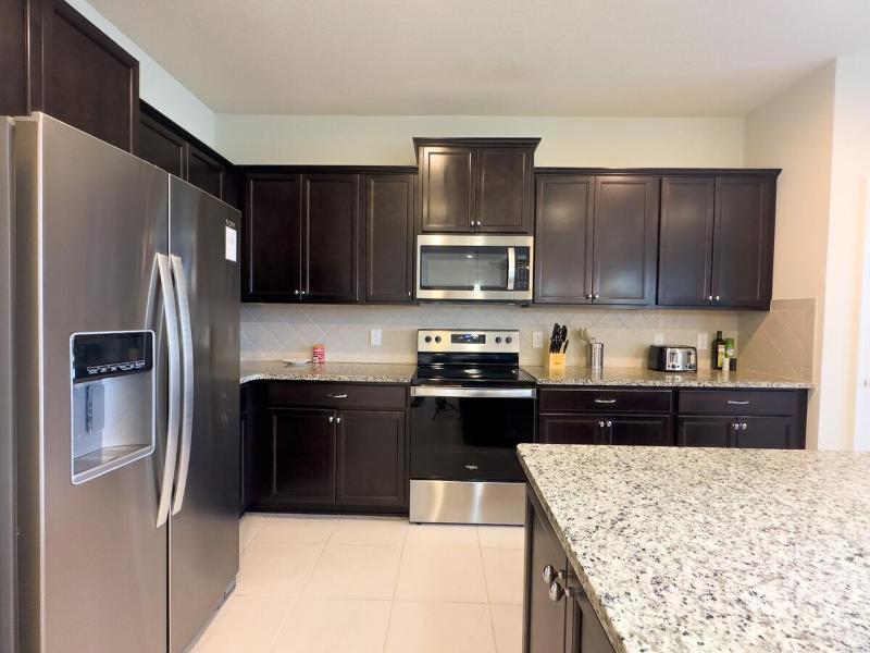 Villa Near Disney Themed Luxury 5Bd with Pool - image 32