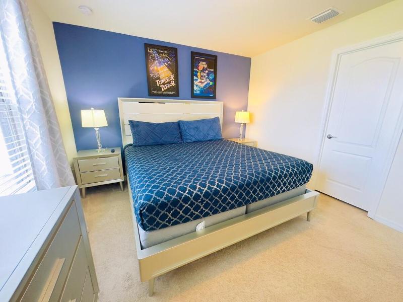 Villa Near Disney Themed Luxury 5Bd with Pool - image 33
