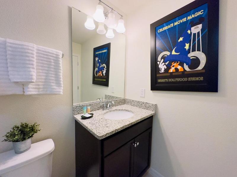 Villa Near Disney Themed Luxury 5Bd with Pool - image 9