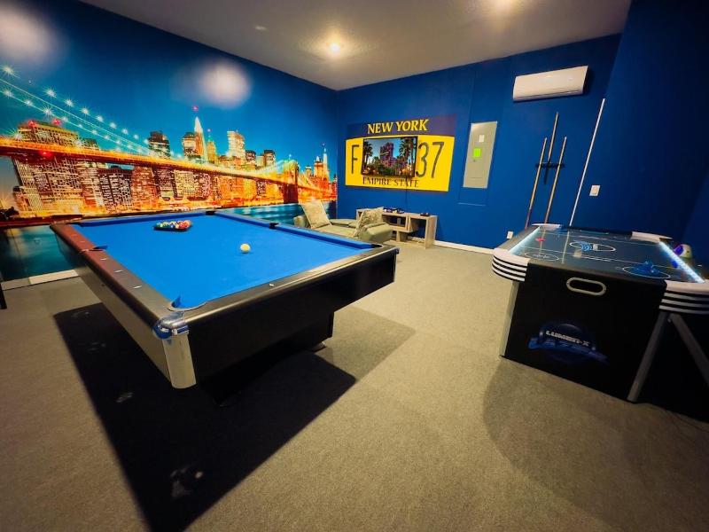 Villa Near Disney Themed Luxury 5Bd with Pool - image 49