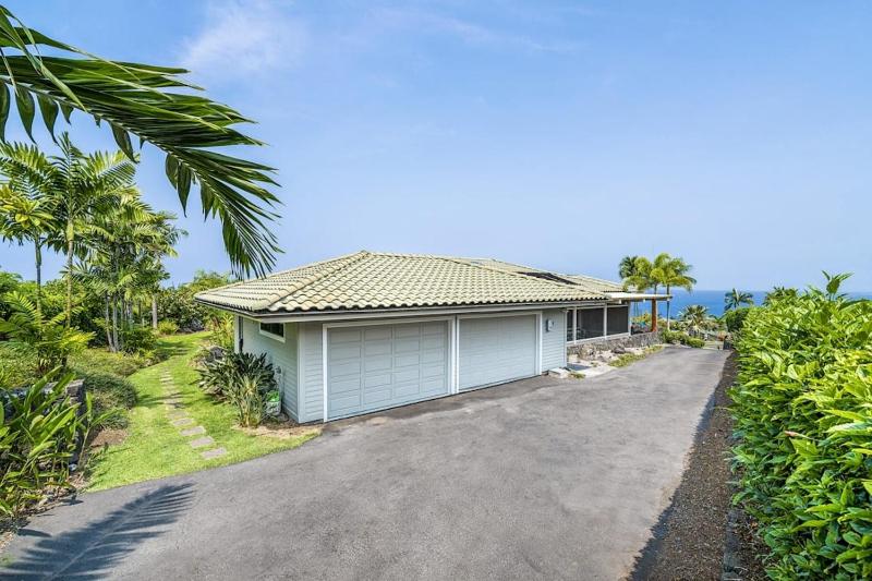 Keauhou Estates Hale Kuhinanui Way - image 14