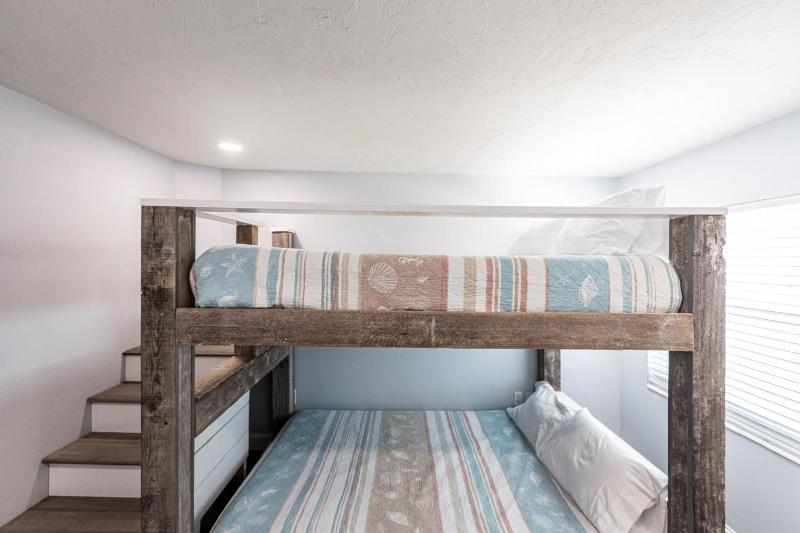 Villa 52S - Premium W&D - image 23