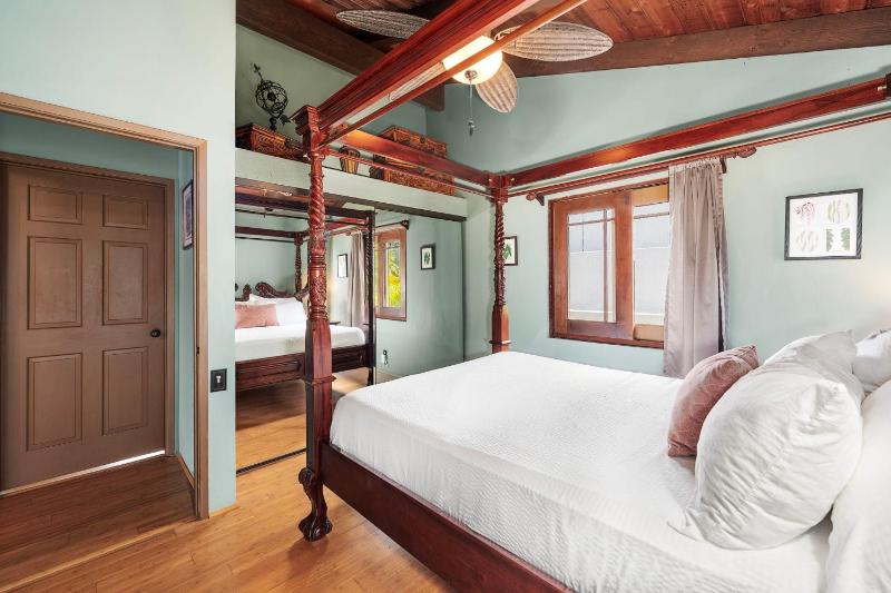 Ailina House - image 20