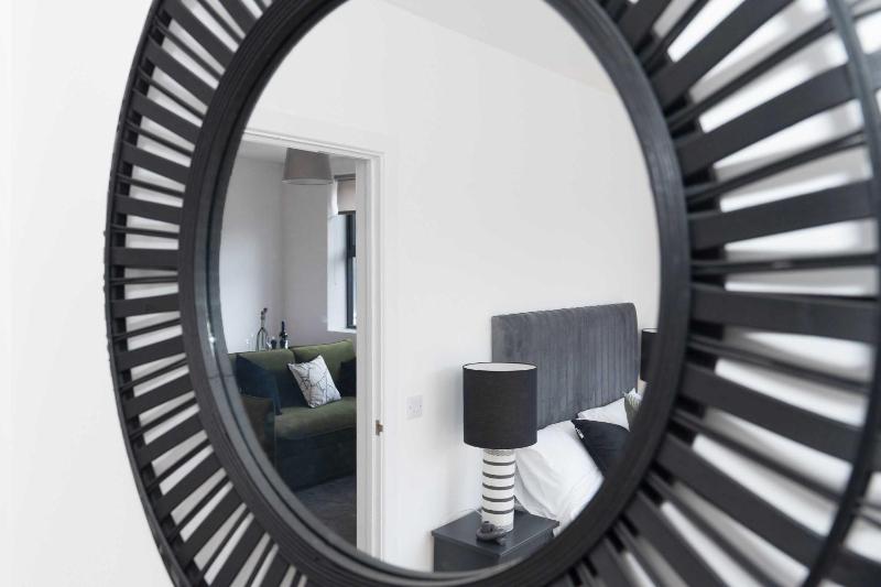 Spacious one-bedroom apartment in the City Centre - image 7