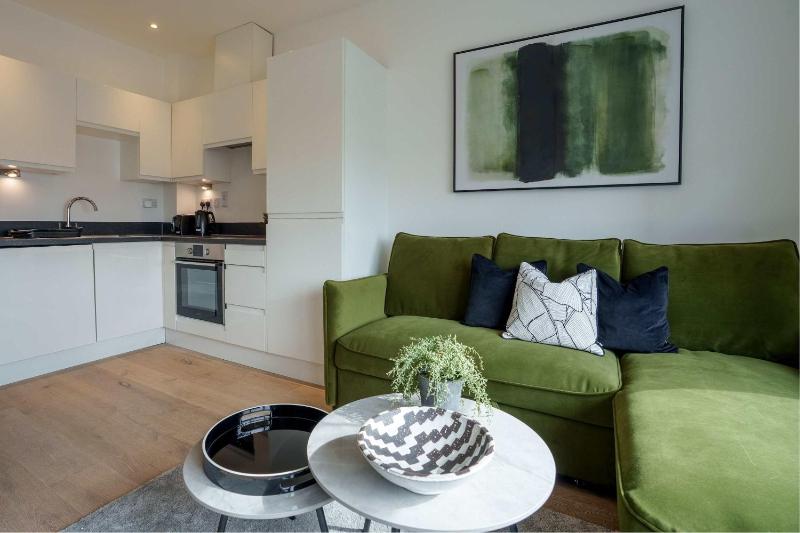 Desirable one bedroom apartment - image 6