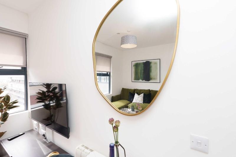 Desirable one bedroom apartment - image 5