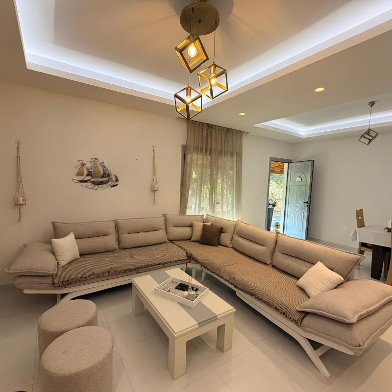 Olive Breeze Apartments - image 1
