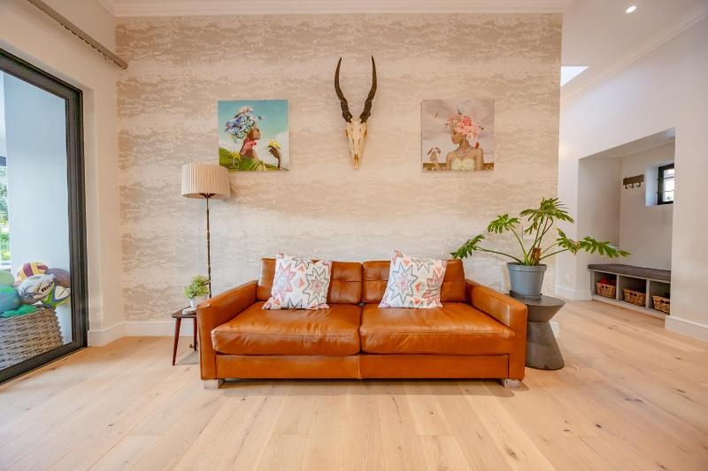 Secure Family Retreat Constantia - image 4