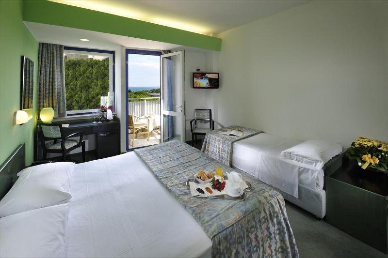 Comfort Triple Room Upper Floor image 3