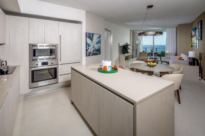 1 Bedroom Suite Oceanview King  image 2
