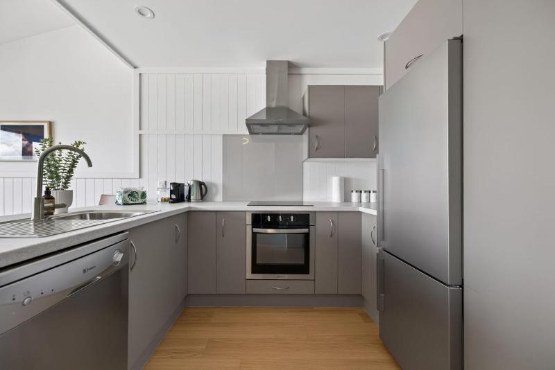 Magic on Malaghan with Lake Views - image 10
