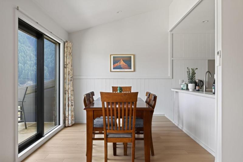 Magic on Malaghan with Lake Views - image 7