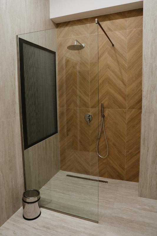 Golden Taulantia Suites & Rooms - image 4
