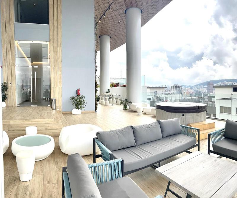 Cristal Home Apartment with a pool - image 3