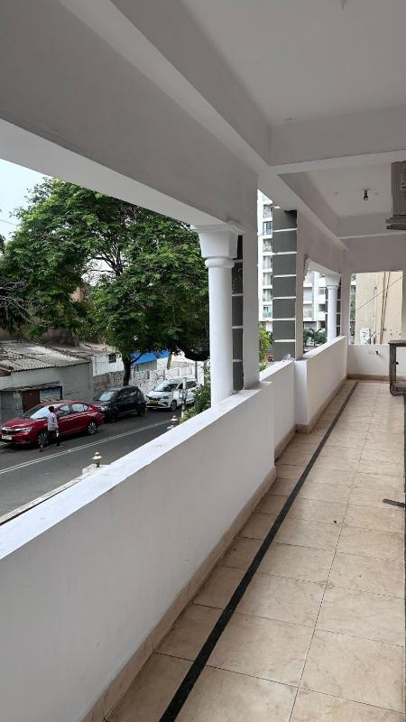 3BHK-AC appt 2 mins to RKbeach Novotel Hotel Road - image 3