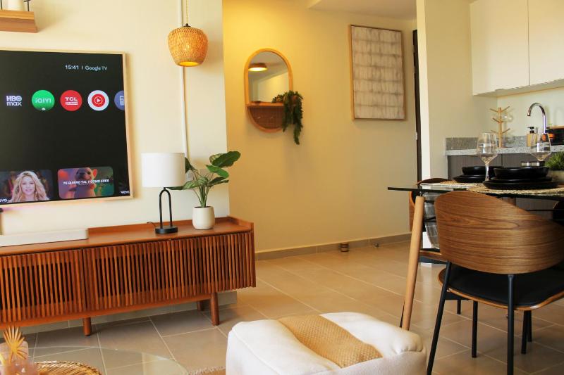 L9 Cozy Stay with Rooftop Gym Access and Coworking - image 16