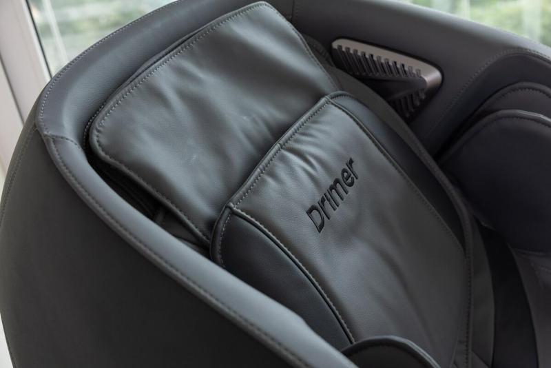 Miraflores Luxury Suite PS5 Massage Chair Dyson - image 11