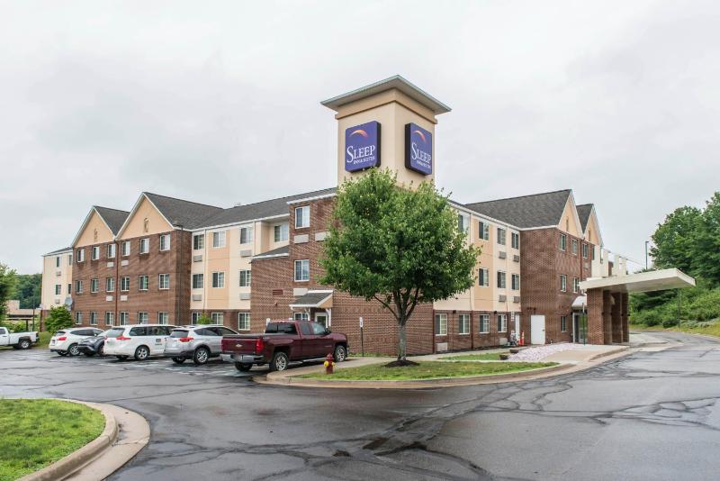 Mainstay Suites Pittsburgh Airport - image 20