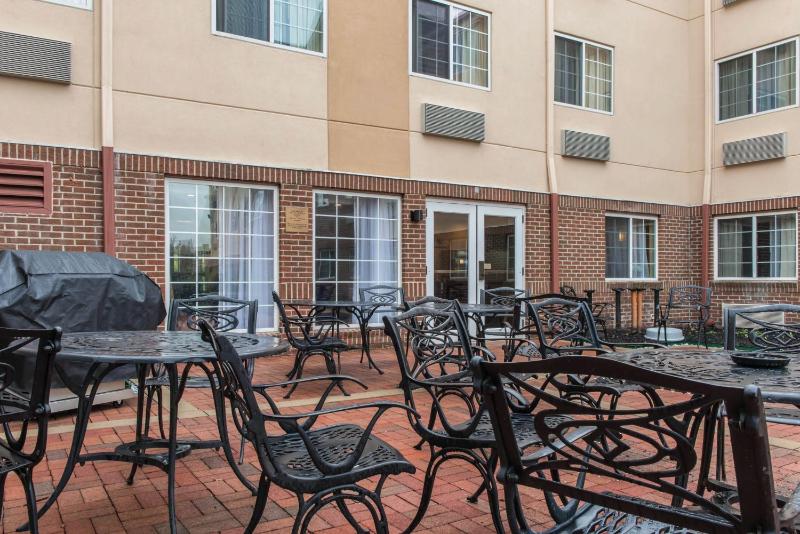 Mainstay Suites Pittsburgh Airport - image 23