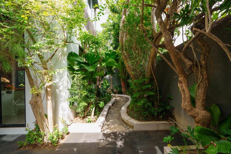 Villa Pakuk by Alfred in Bali - image 28