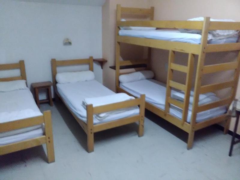 Dormitory Room (7 Adults) image 1