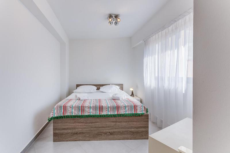 SUEDE 4 AP4210 By Riviera Holiday Homes - image 3