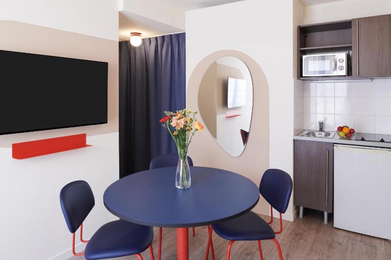 Adagio Access Nantes Viarme Aparthotel - image 20