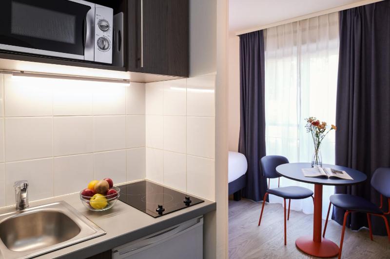 Adagio Access Nantes Viarme Aparthotel - image 14