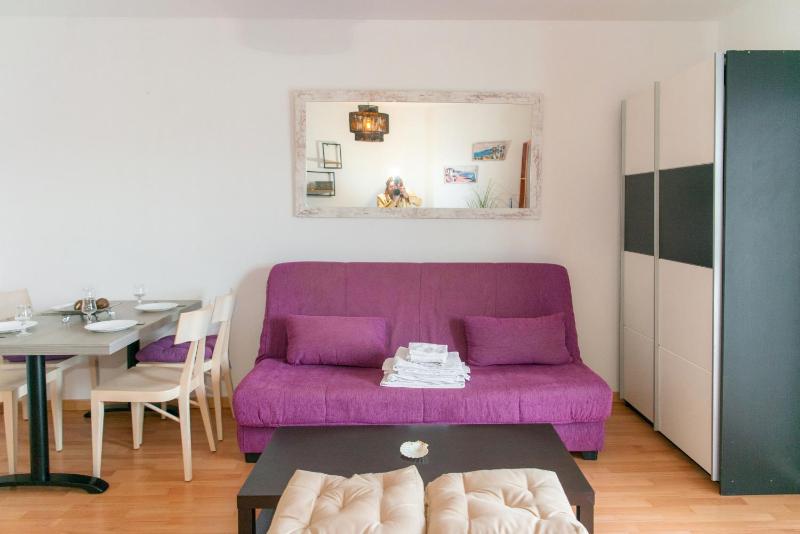 WELCS ESTUDIO 425 EMP con vista al canal - image 7