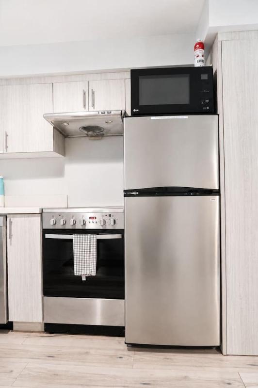 Kitsilano 2BR Near UBC & Beach Sleeps 5 - image 15