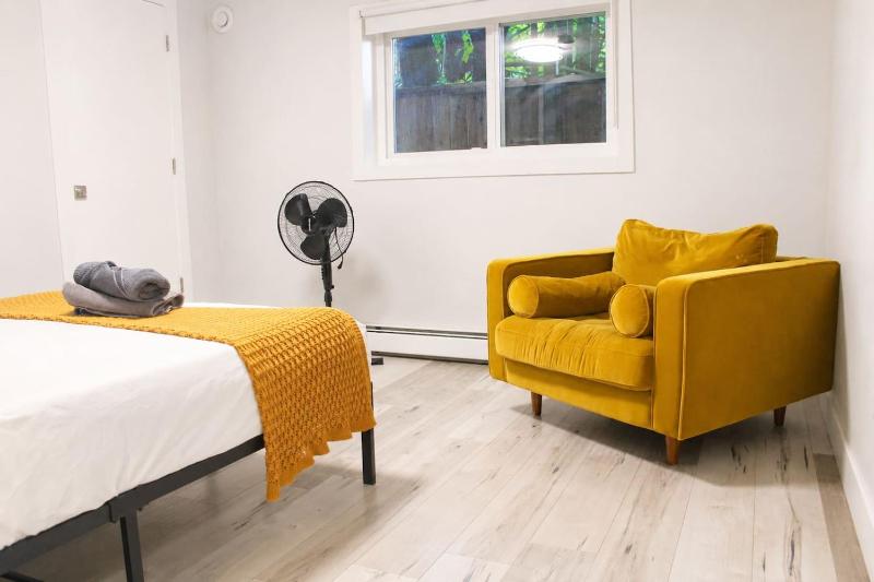 Kitsilano 2BR Near UBC & Beach Sleeps 5 - image 8