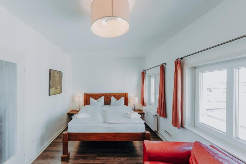 Riverside Apartments - image 37