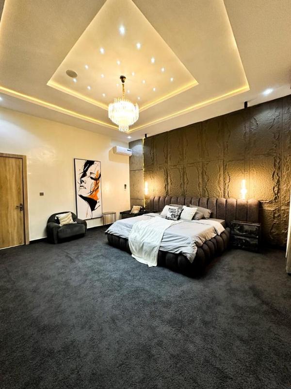 Serene Court villa - image 4
