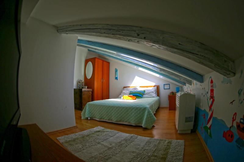 Single Room with Bathroom - Attic image 1