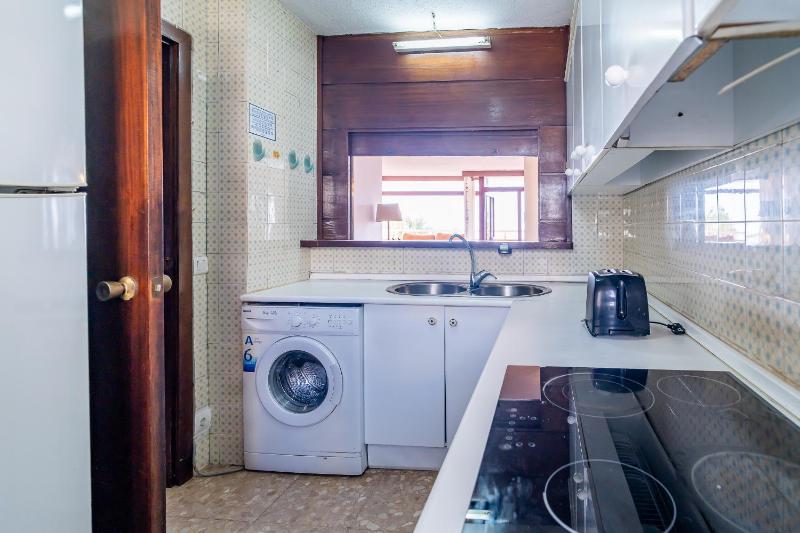 Cubo's Playamar Beach Apartment - image 42
