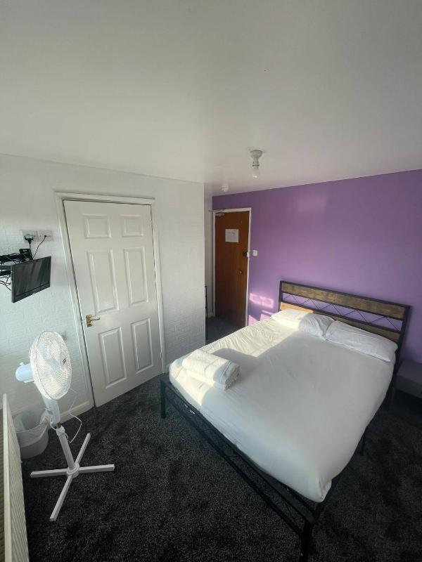 Sea Side Hotel - image 25