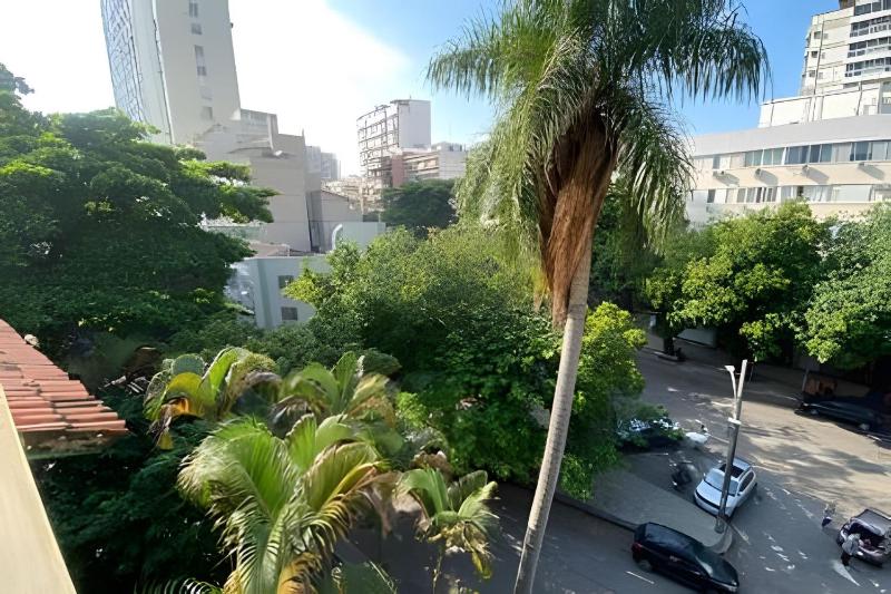 Leblon com varanda próximo à praia e ao metrô - image 6
