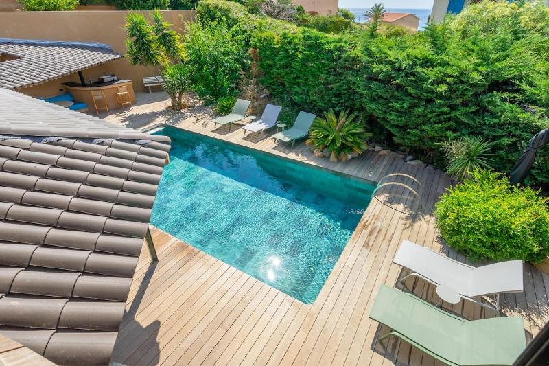 Architect's villa sea view spa and swimming pool - image 18