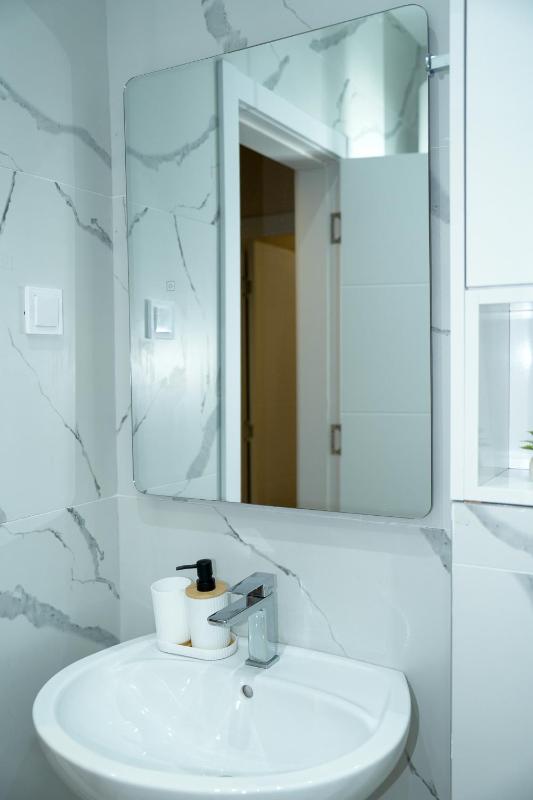 Comfort Stay Apartment - image 8