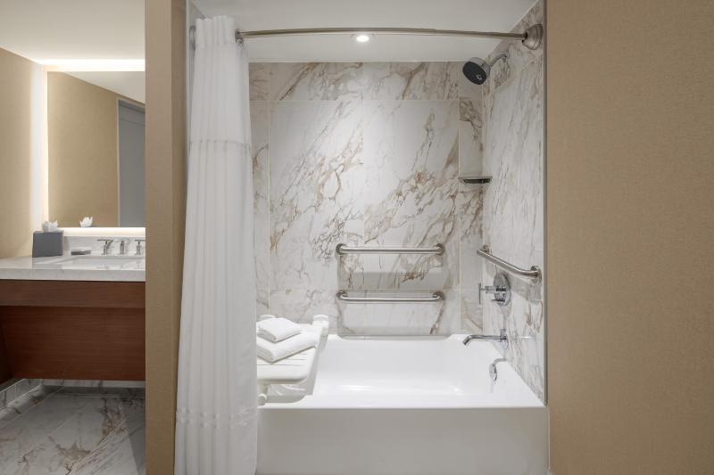 Houston Marriott Uptown by the Galleria - image 26