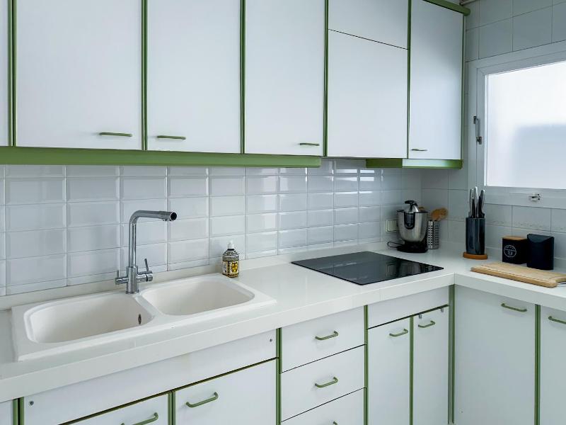 Front Beach Apartment by Hello Homes Sitges - image 9