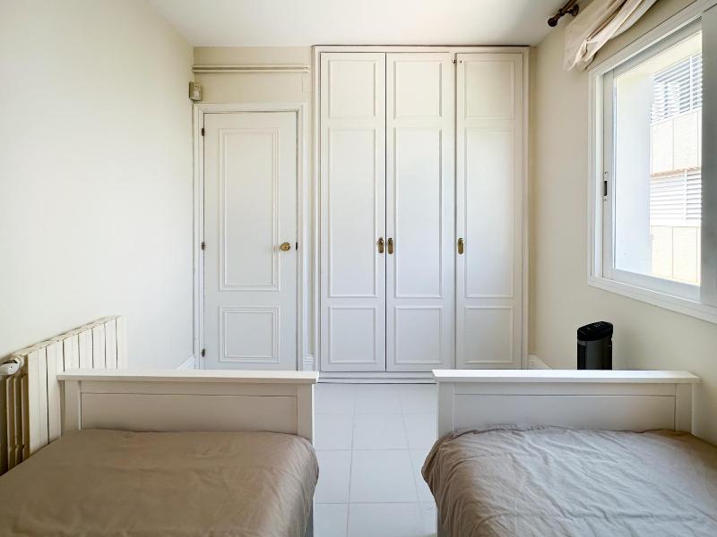 Front Beach Apartment by Hello Homes Sitges - image 30