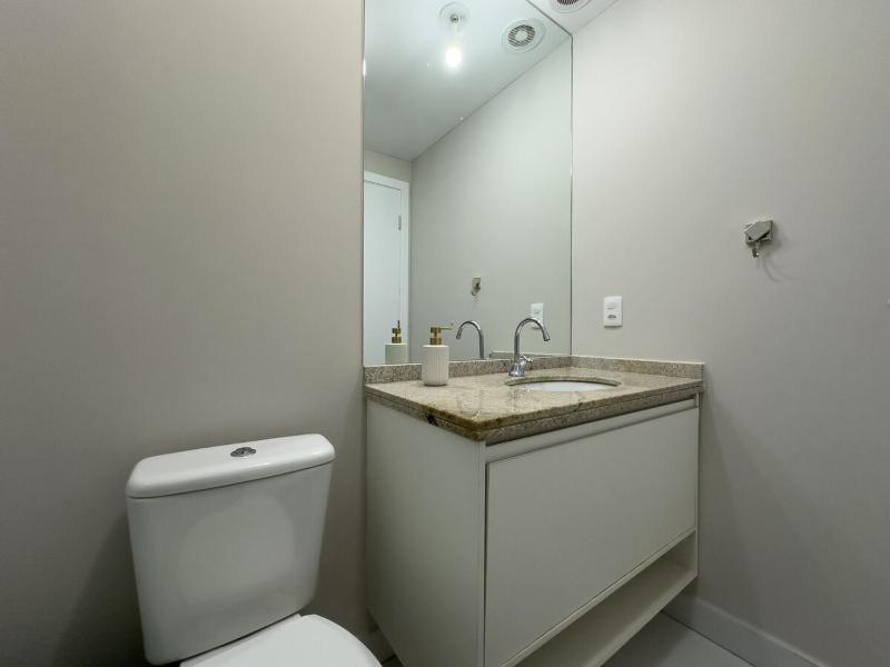 Apartamento no Hub 506 Vista para Piscina - image 2